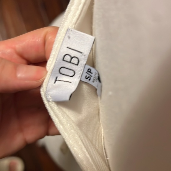 Tobi Caelynn Strappy Crop Top - Picture 6 of 6